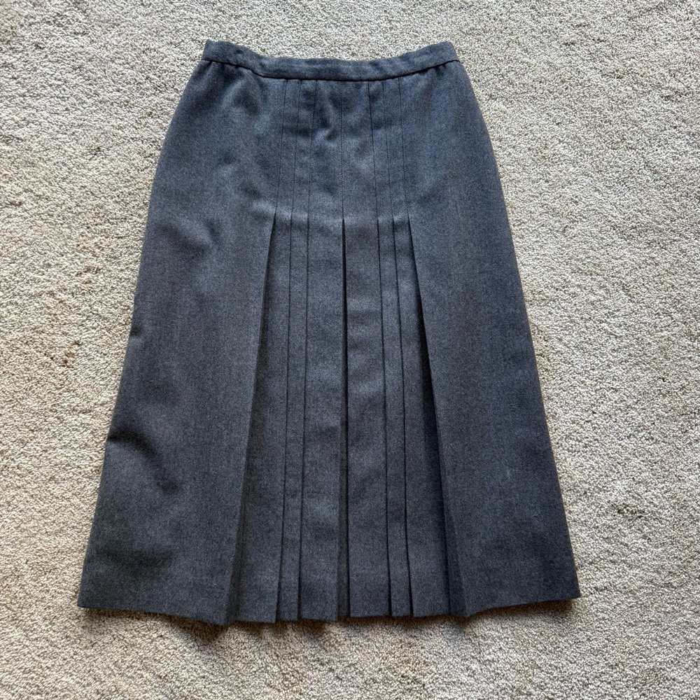 Jones New York Gray Wool Skirt Suit Set Size 8 - Picture 6 of 16